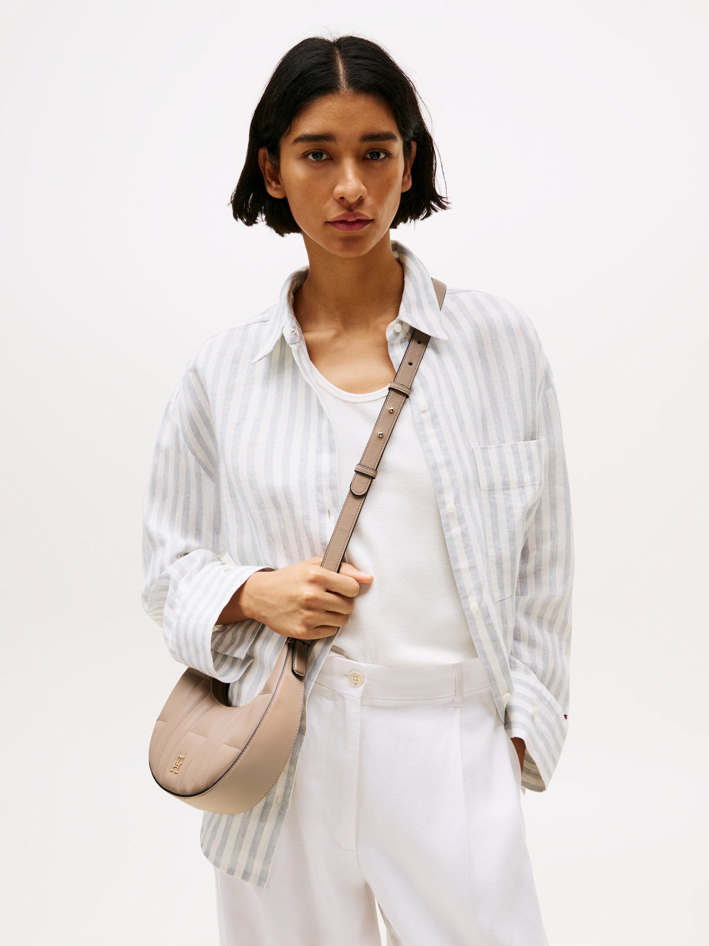Schultertasche TH Feminine Moon AW0AW17635 von Tommy Hilfiger
