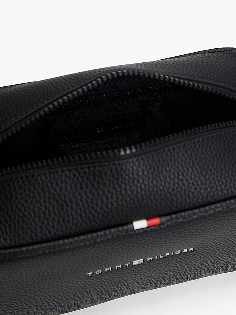 Kulturbeutel Essential AM0AM09508 von Tommy Hilfiger - Laure Bags and Travel