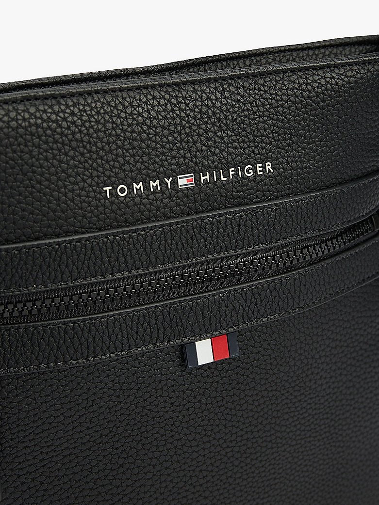 Umhängetasche Essential AM0AM09506 von Tommy Hilfiger - Laure Bags and Travel