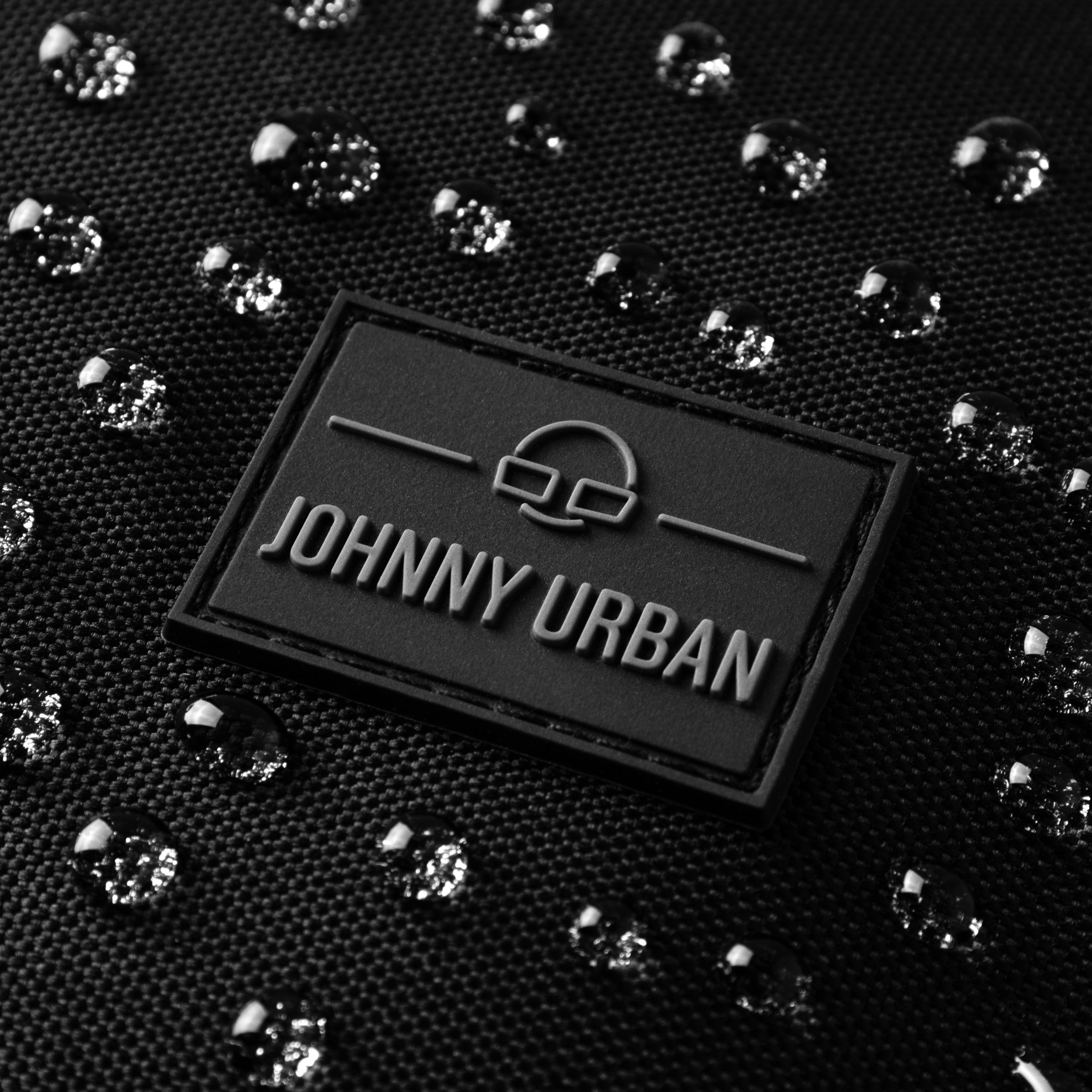 Umhängetasche Half Moon Ally Small JOHN00917 von Johnny Urban - Laure Bags and Travel