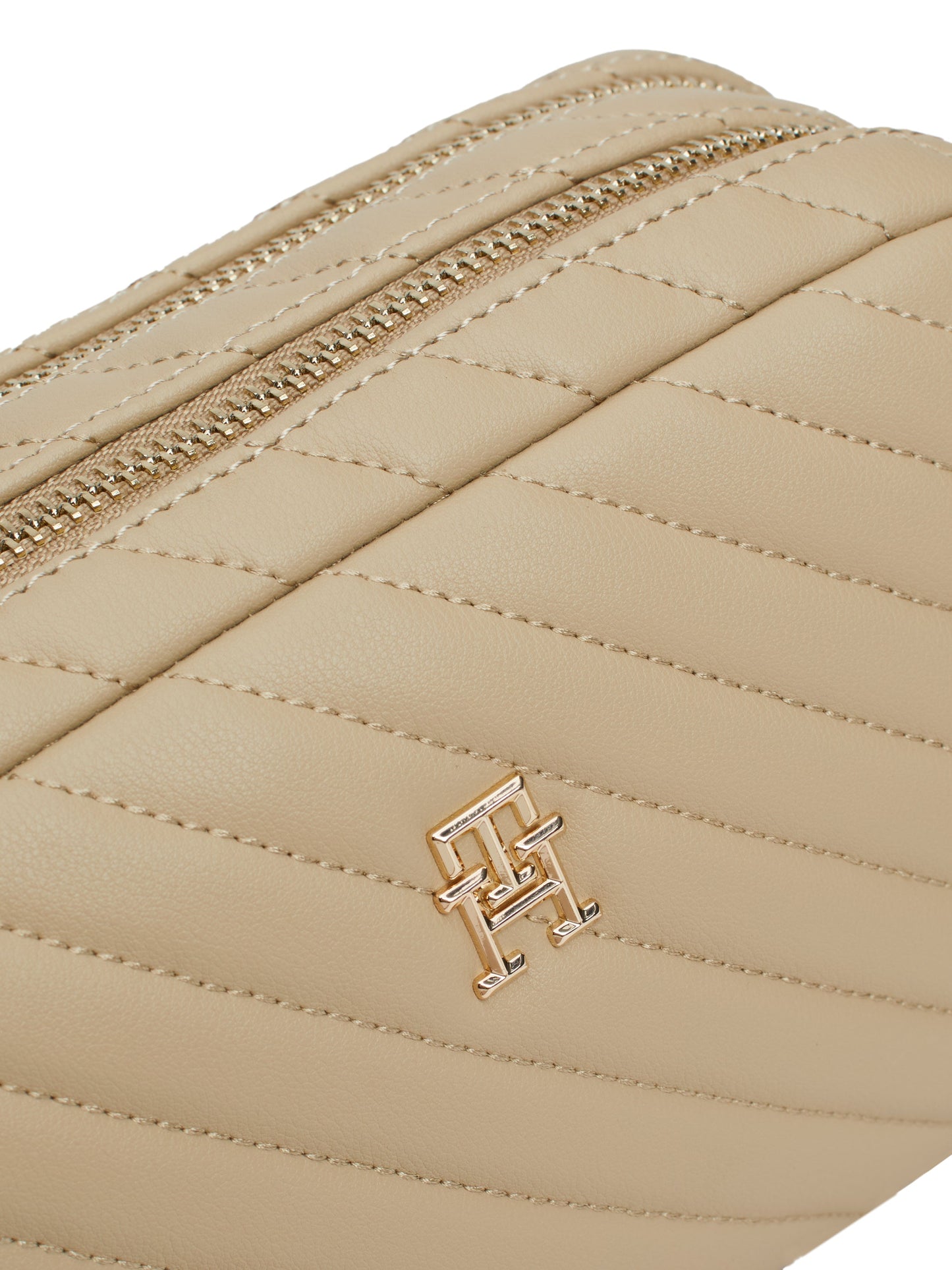 Umhängetasche Poppy Reform QU AW0AW17011 von Tommy Hilfiger - Laure Bags and Travel
