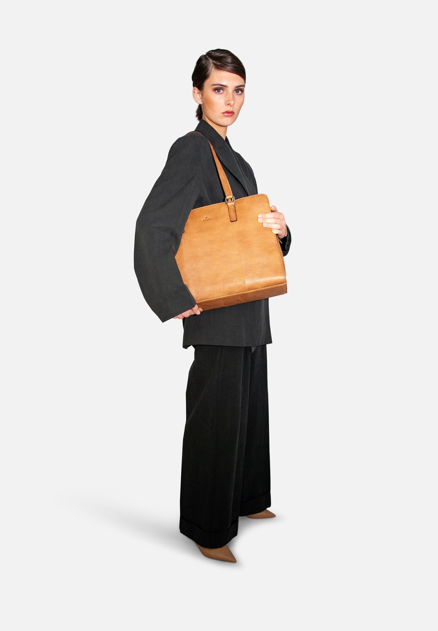 Business - Laure Bags and Travel