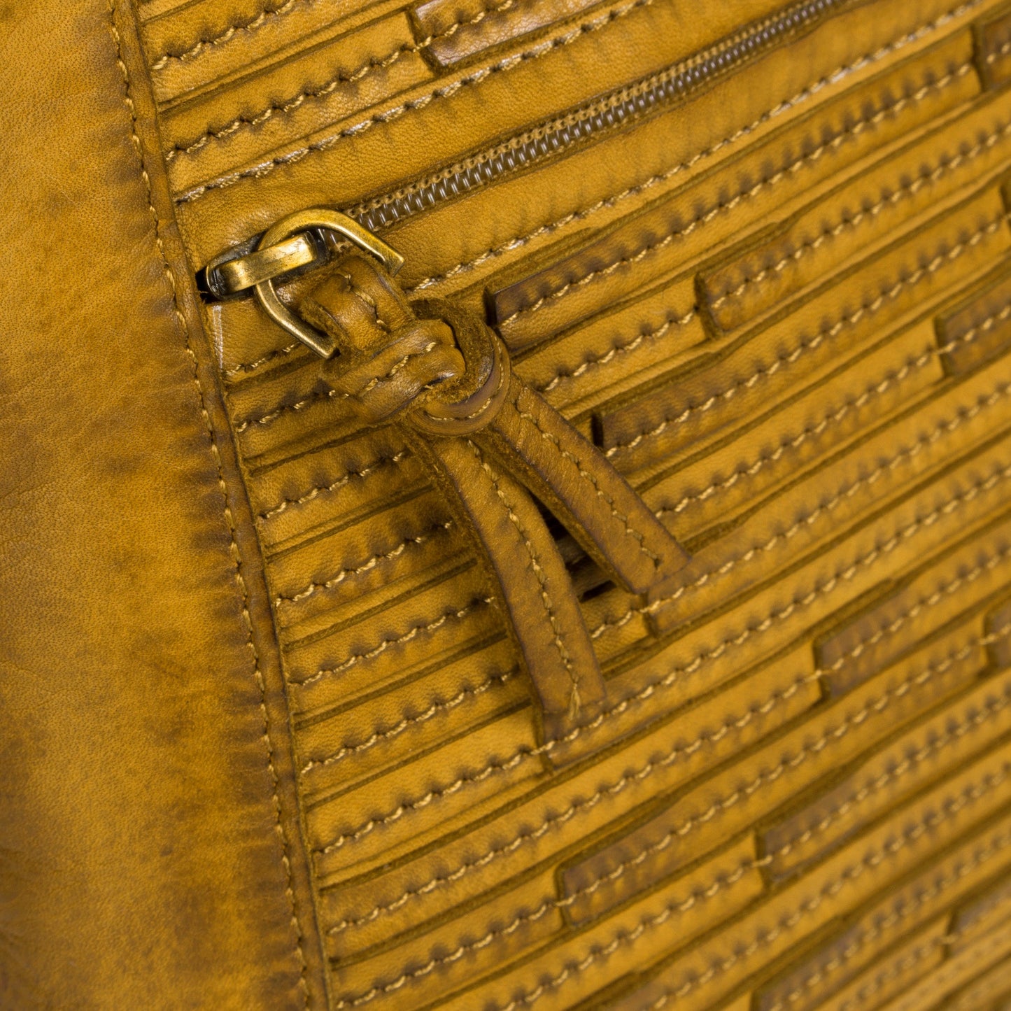 "Chantal" 12.1210 Schultertasche top zip 21x4x23cm von Justified - Laure Bags and Travel
