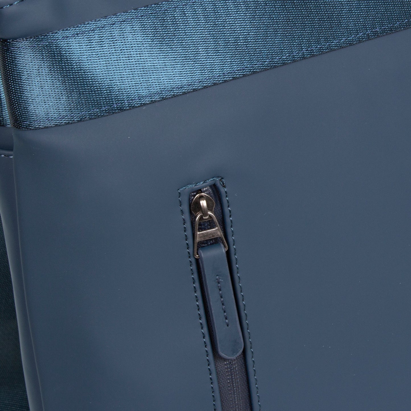 Daley backpack 30x12x38cm von New Rebels - Laure Bags and Travel