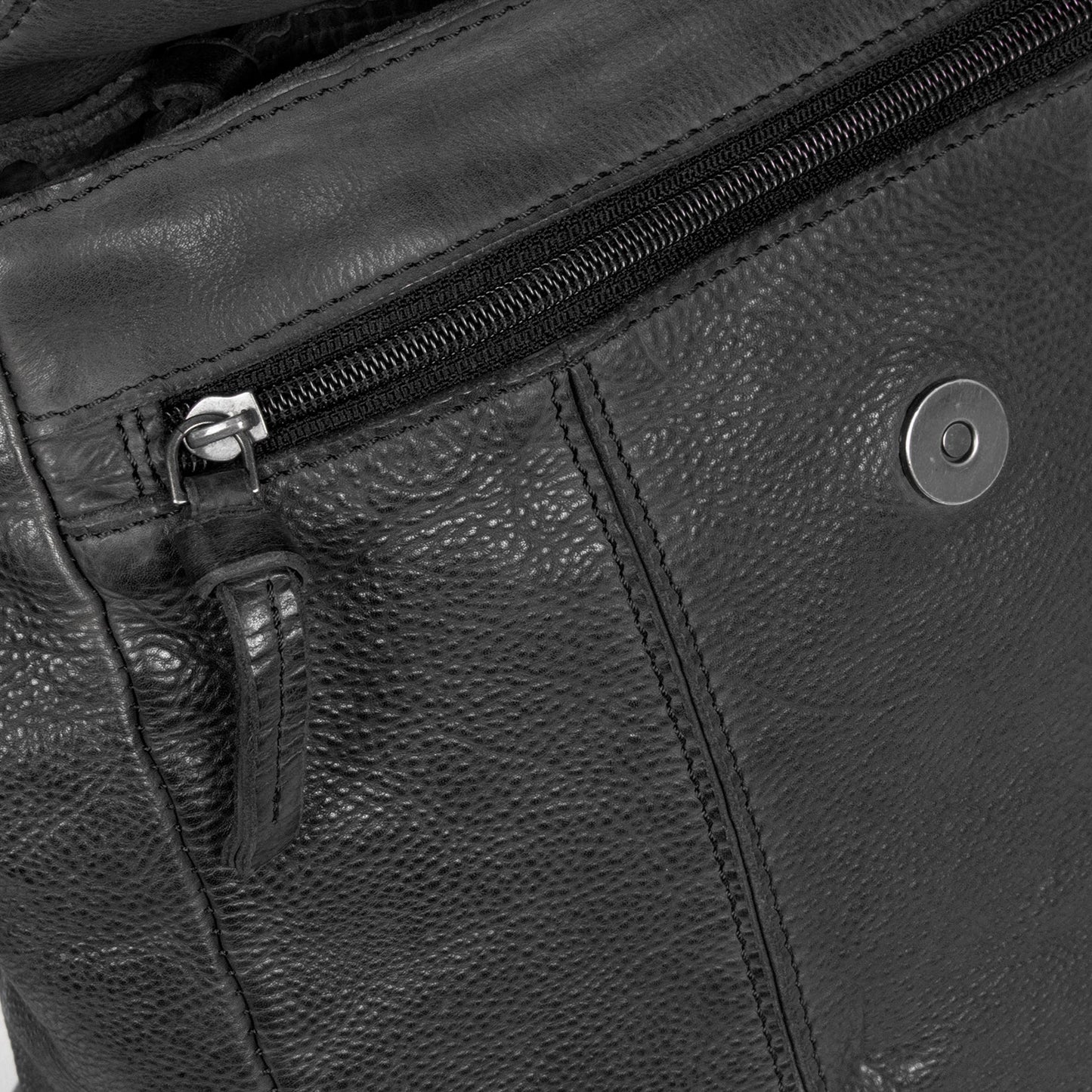 "Esra" 17.1068 Rucksack von Justified - Laure Bags and Travel