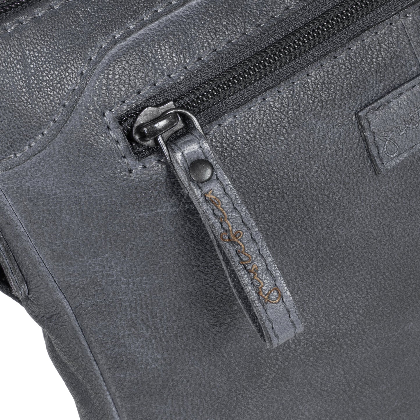 "Isabel" 12.1350 Schultertasche small 22x5x20cm von Justified - Laure Bags and Travel