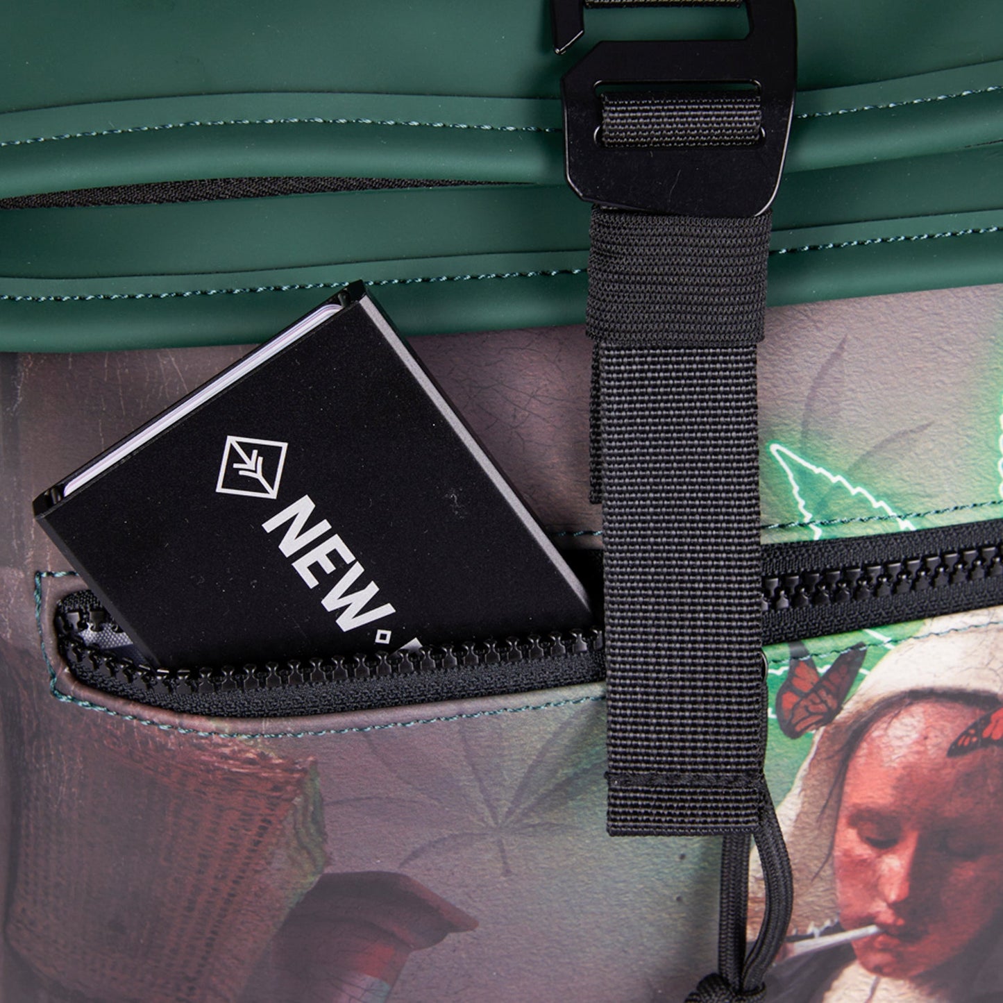 "Mart Art - Los Angeles" Rolltop Rucksack 51.1406 von New Rebels - Laure Bags and Travel