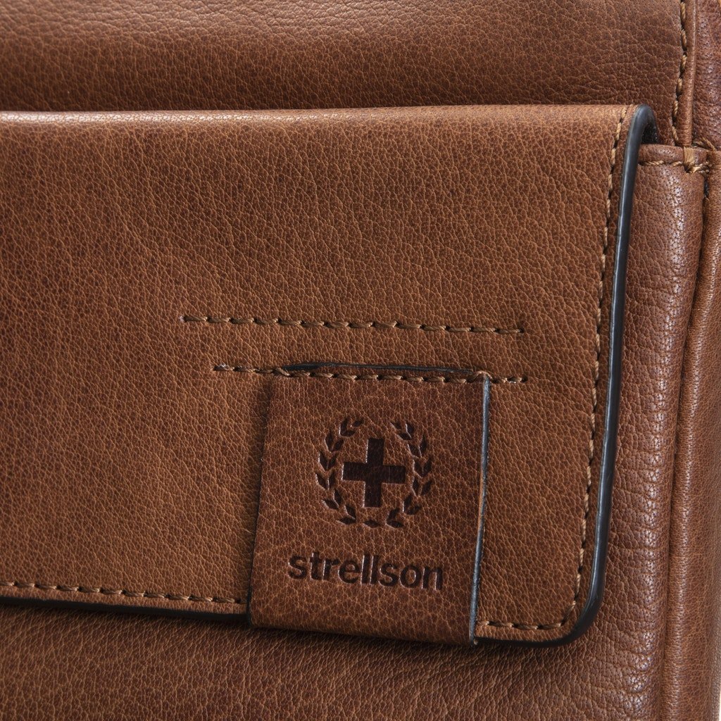 Shoulderbag - Laure Bags and Travel