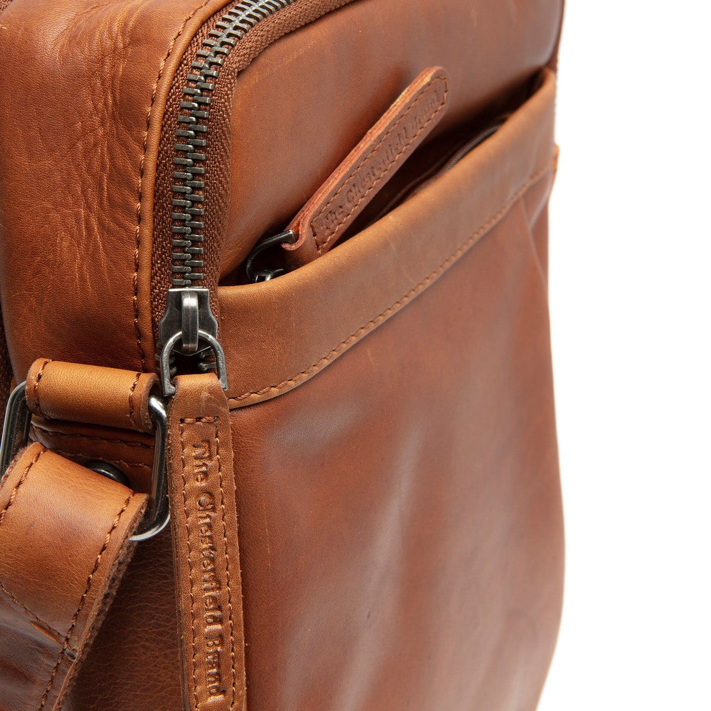 Shoulderbag Alva Cow Wax Pull Up - Laure Bags and Travel