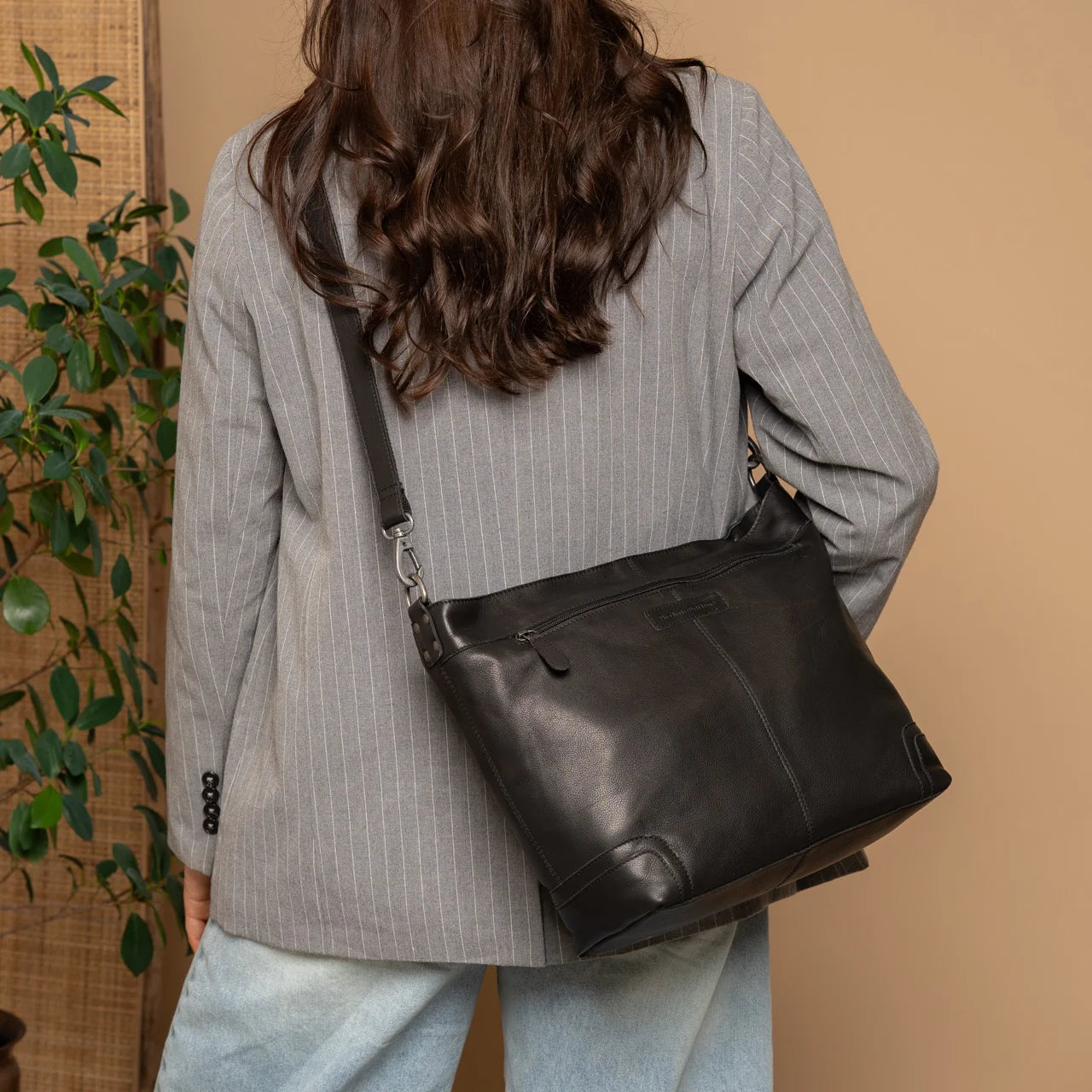Schultertasche Astero C48.1423 von The Chesterfield Brand
