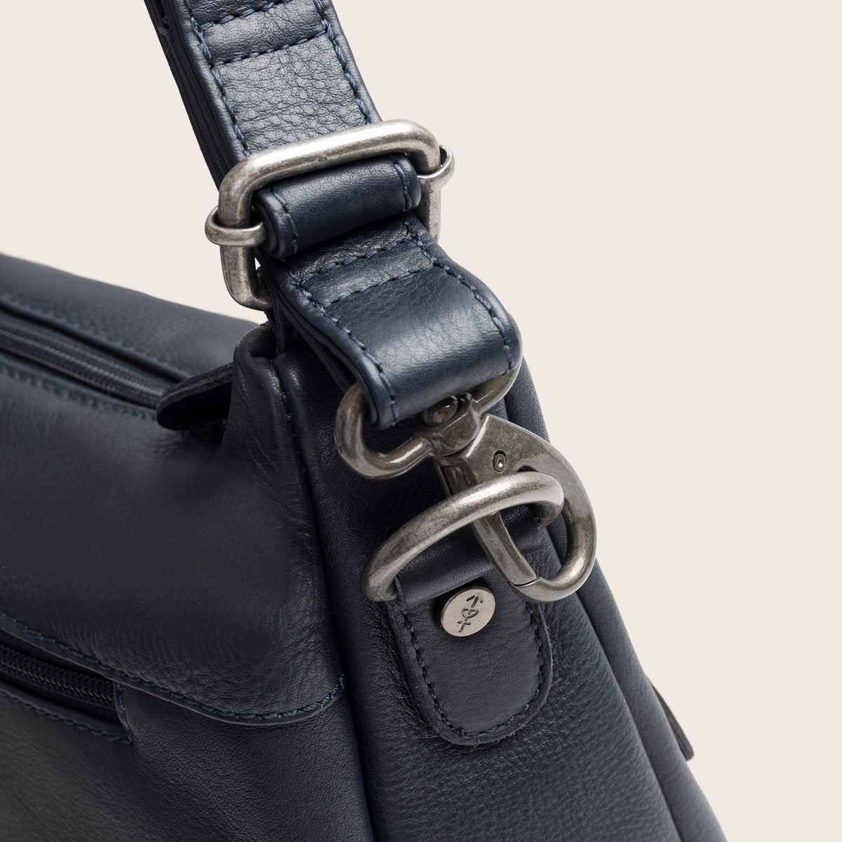 Schultertasche Azura C48.1438 von The Chesterfield Brand - Laure Green