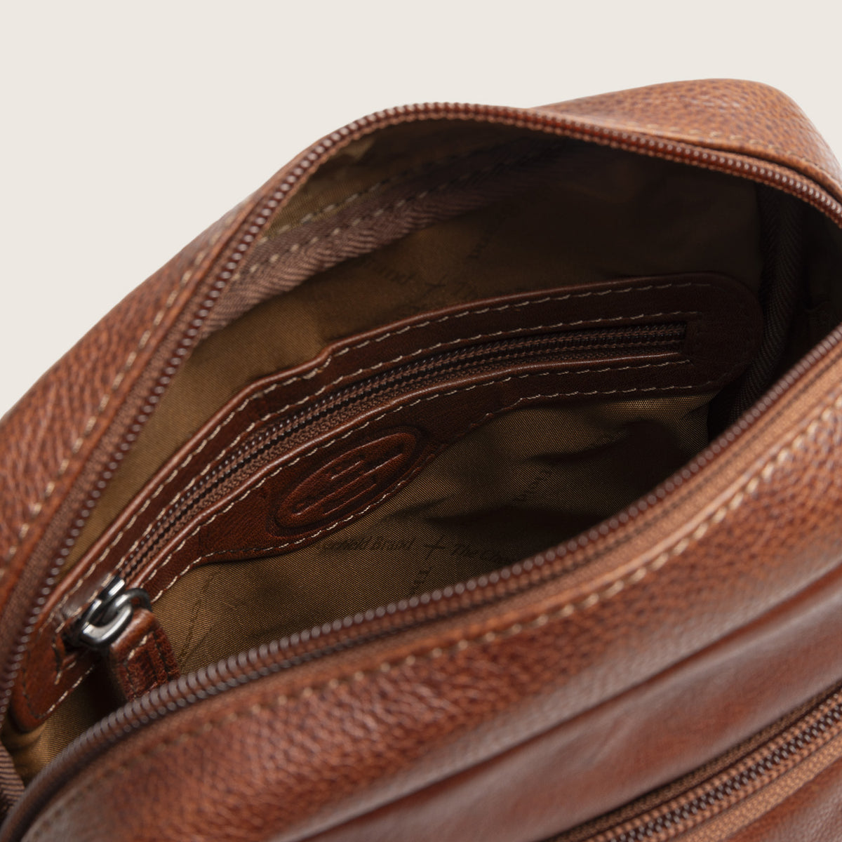 Schultertasche Valtorio C48.1445 von The Chesterfield Brand - Laure Green