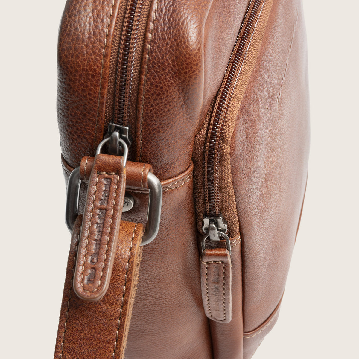 Schultertasche Valtorio C48.1445 von The Chesterfield Brand - Laure Green