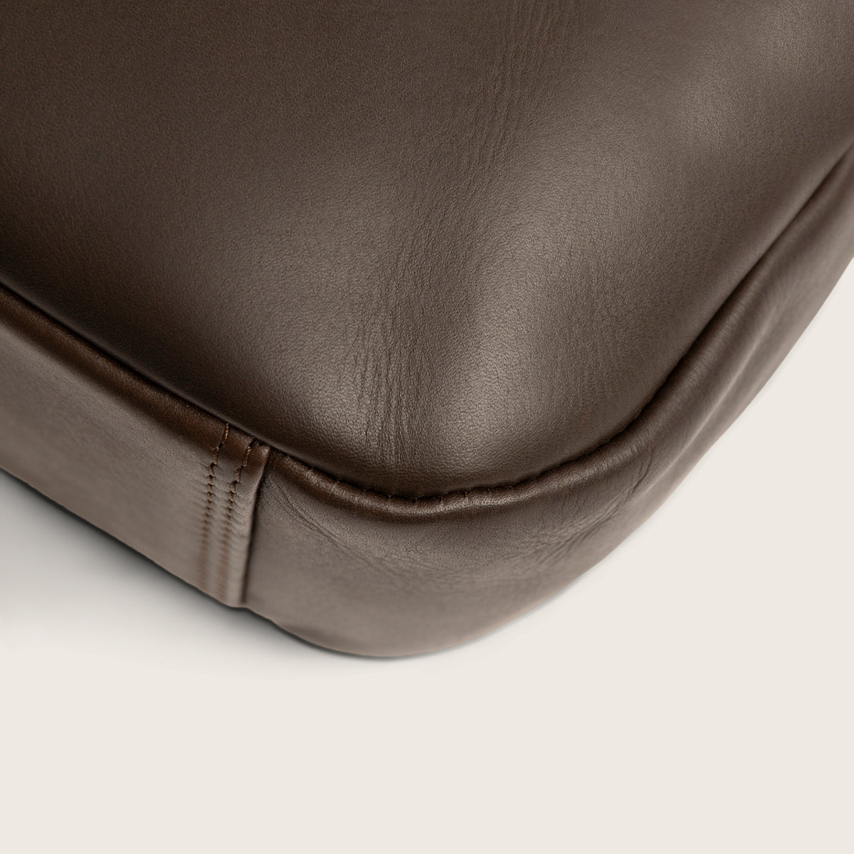 Schultertasche Neya C48.1447 von The Chesterfield Brand - Laure Green