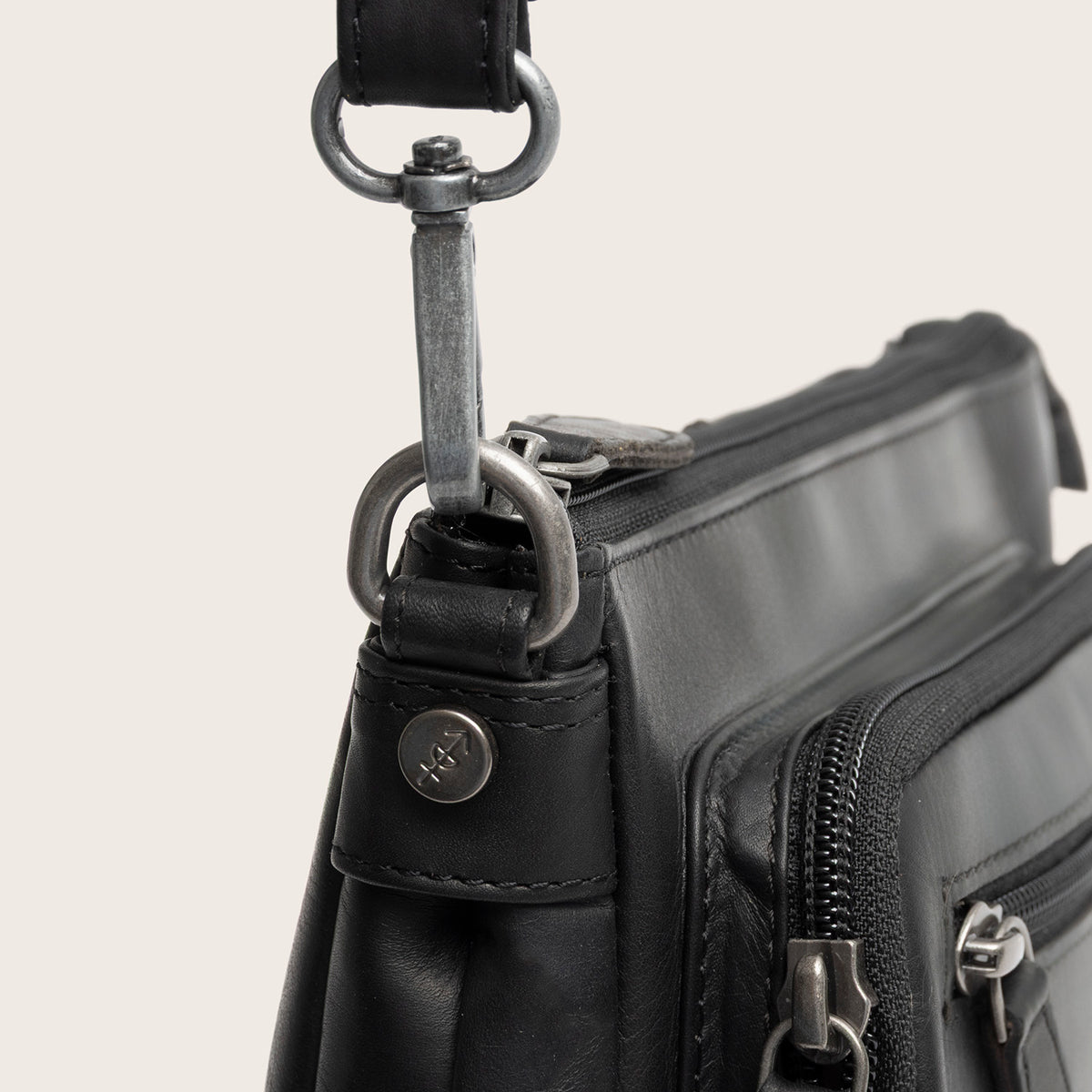 Schultertasche Vayenne C48.1449 von The Chesterfield Brand - Laure Green