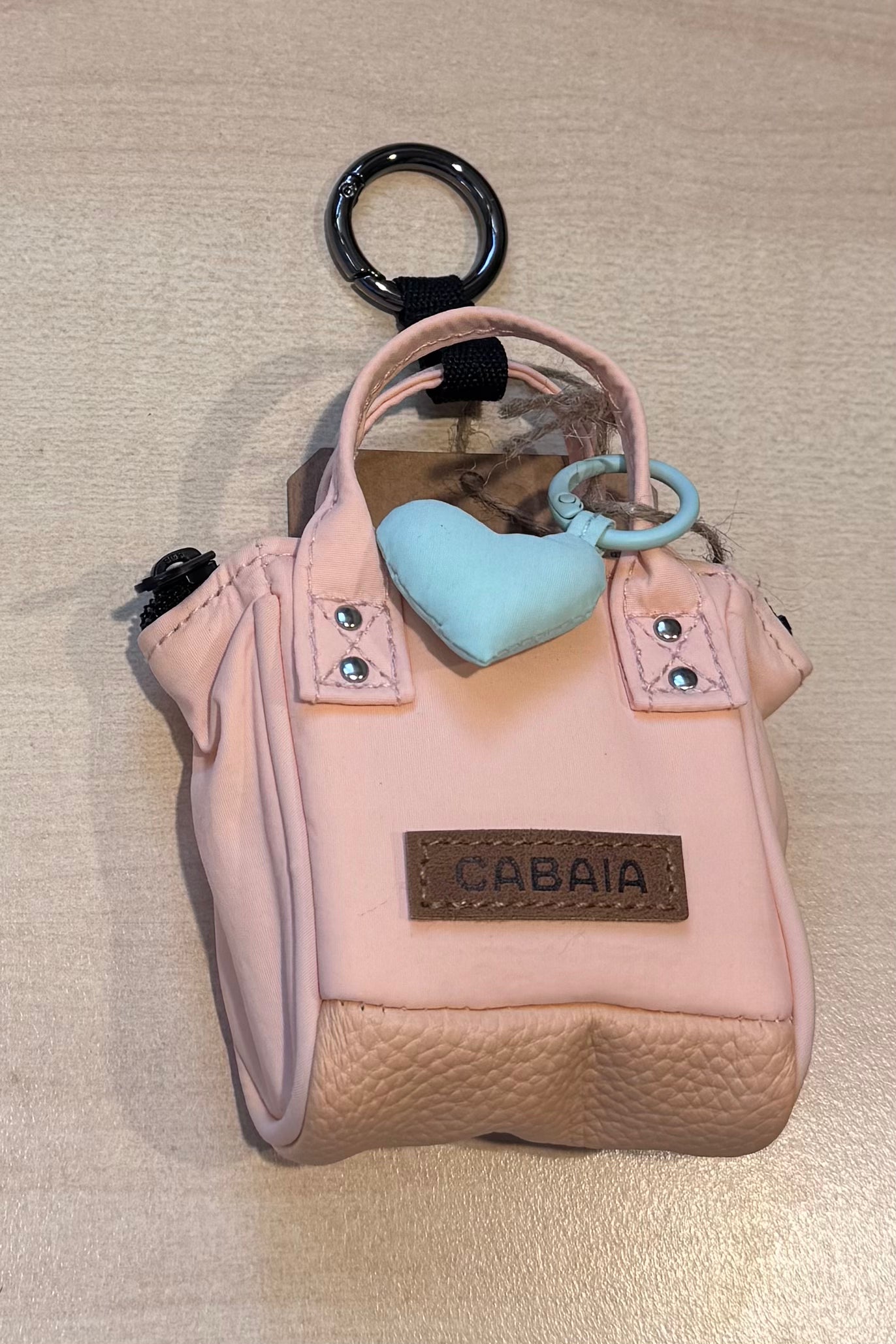 Anhänger Täschchen Pico von Cabaia - Laure Green