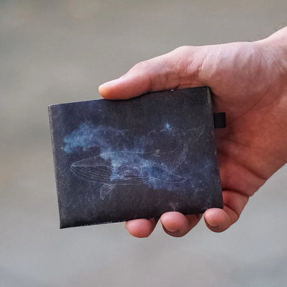 Paprcuts RFID Geldbeutel "Galactic Whale" 1282 aus reißfestem Tyvek - Papier-Alternative