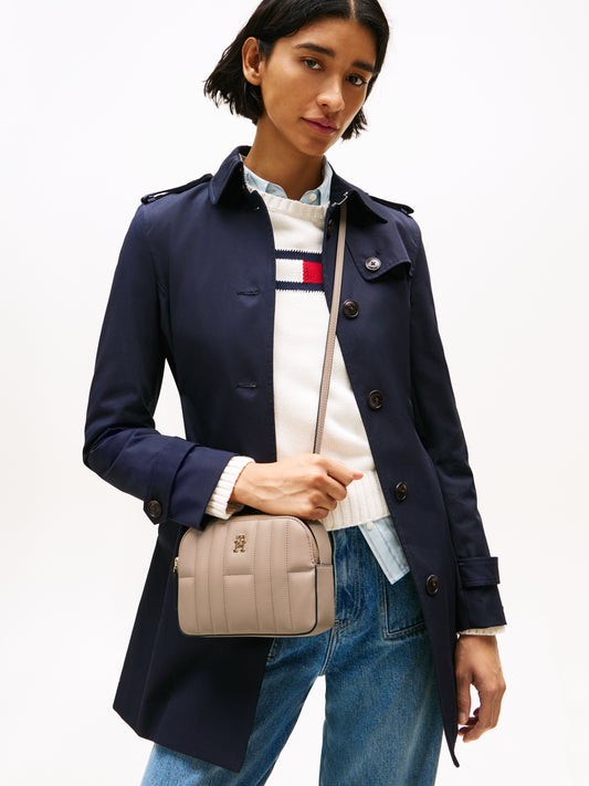 Schultertasche TH Feminine Conv AW0AW17453 von Tommy Hilfiger