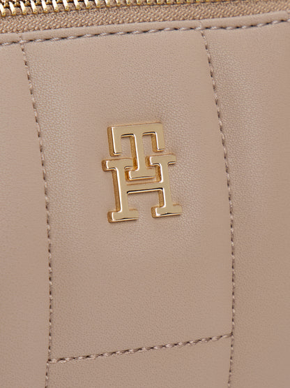 Schultertasche TH Feminine Conv AW0AW17453 von Tommy Hilfiger