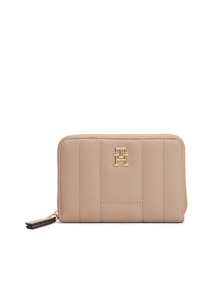Damenbörse TH Feminine Med AW0AW17476 von Tommy Hilfiger