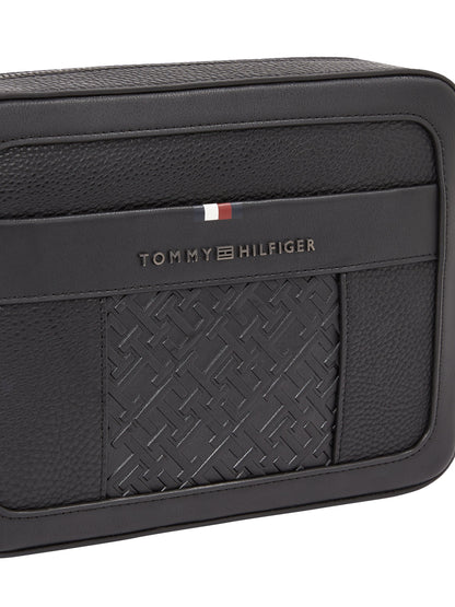 Herrentasche TH Central Mono AM0AM13154 von Tommy Hilfiger - Laure Bags and Travel