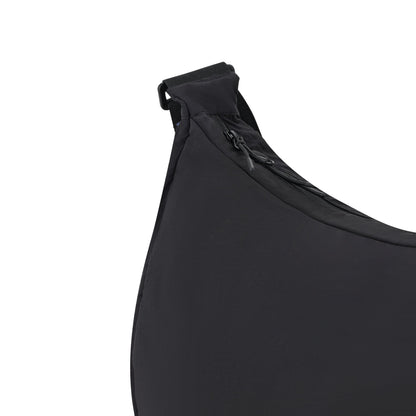 Umhängetasche Half Moon Kaia Large JOHN00903 von Johnny Urban - Laure Bags and Travel