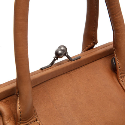 Schultertasche Chili waxed pull up Leder von The Chesterfield Brand - Laure Bags and Travel
